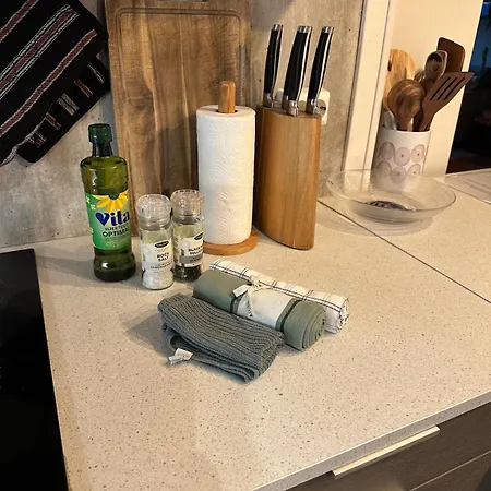 Apartment And Cozy - Free Parking *